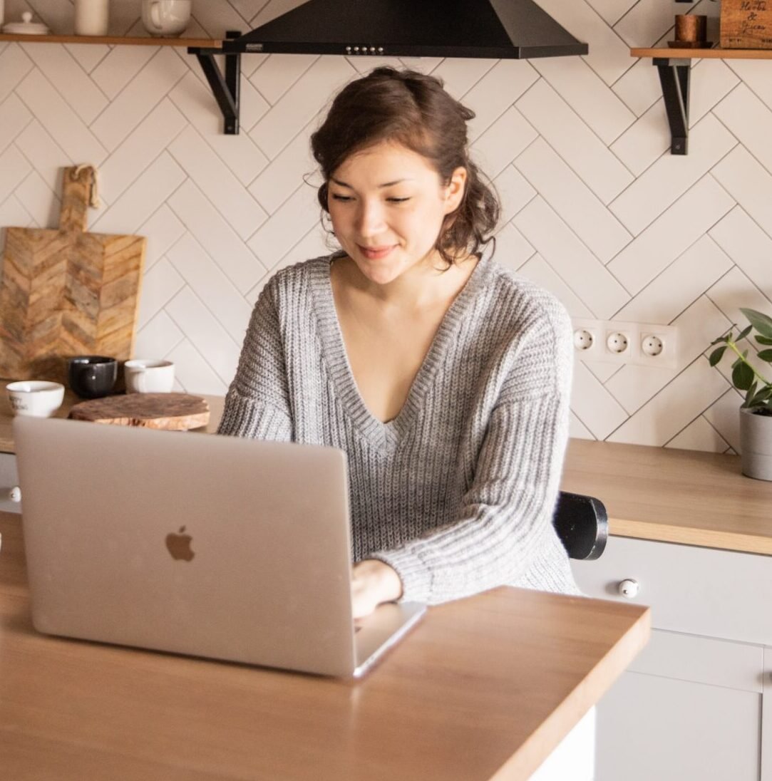 pexels-ekaterina-bolovtsova-4049790